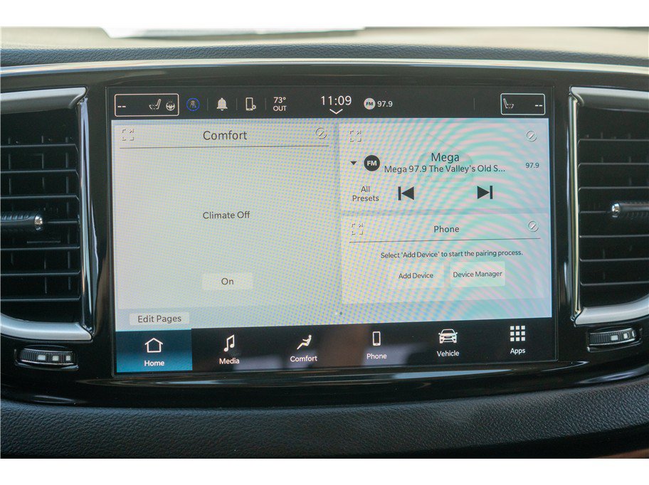 Used 2023 Chrysler Pacifica Touring-L FWD image 13