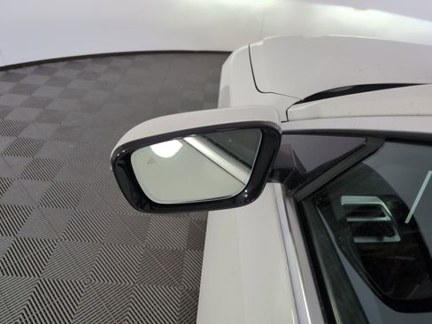 Used 2025 BMW 430i Coupe w/ Convenience Package image 21