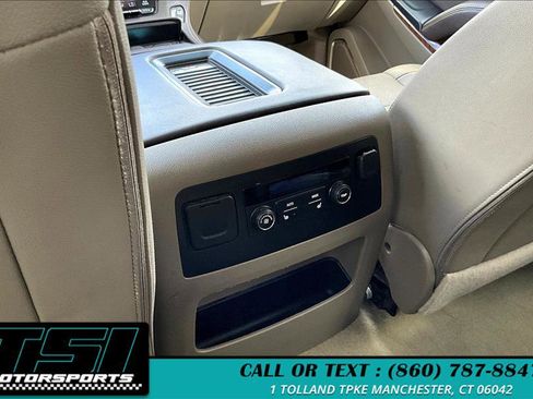 Used 2018 Chevrolet Suburban Premier image 34