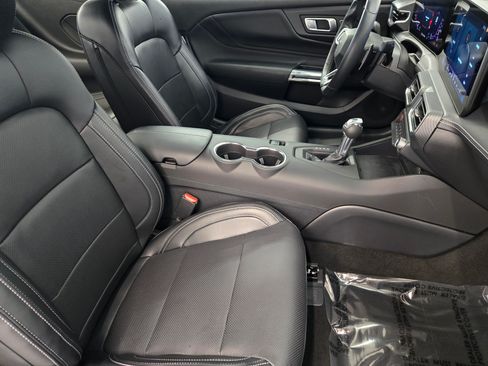 Used 2025 Ford Mustang GT Premium RWD image 15