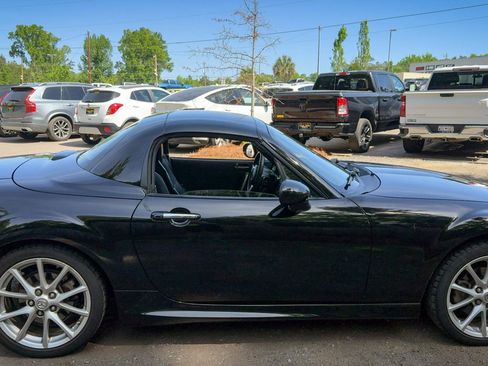 Used 2010 MAZDA MX-5 Miata Grand Touring w/ Premium Pkg RWD image 12