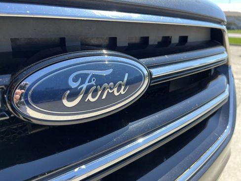 Used 2017 Ford Escape Titanium image 31