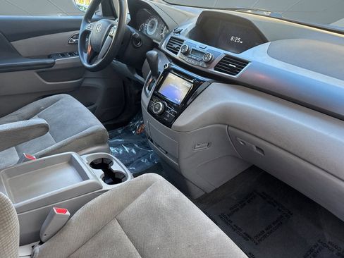 Used 2015 Honda Odyssey EX image 32