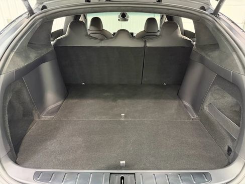Used 2024 Tesla Model X image 19
