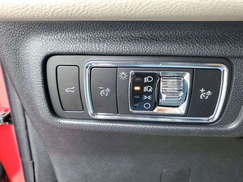 New 2026 Lincoln Corsair Premiere image 14