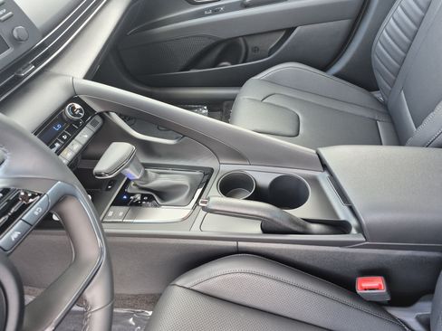 New 2026 Hyundai Elantra SEL Sport FWD image 21