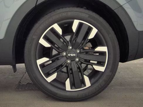 Used 2024 Kia Telluride SX Prestige w/ Towing Package AWD/4WD image 21