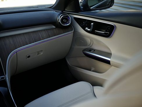 Used 2023 Mercedes-Benz C 300 C 300 w/ Exclusive Trim Package image 31