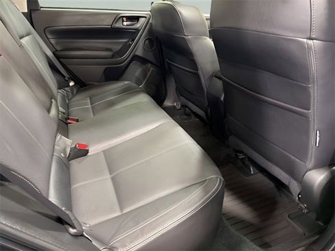 Used 2018 Subaru Forester 2.5i Touring image 32