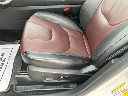 Used 2022 Ford Edge Titanium w/ Equipment Group 301A image 11