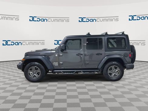Used 2018 Jeep Wrangler Unlimited Sport S AWD/4WD image 5