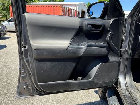 Used 2022 Toyota Tacoma SR w/ SR Convenience Package image 20