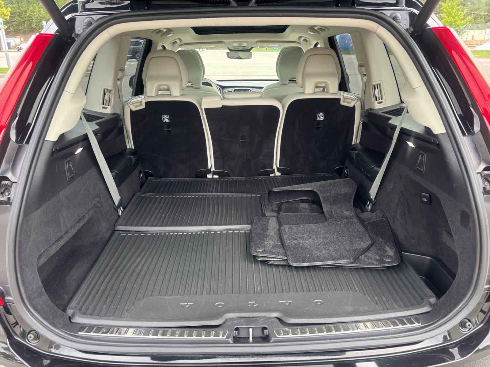 Used 2024 Volvo XC90 B6 Plus AWD/4WD image 21