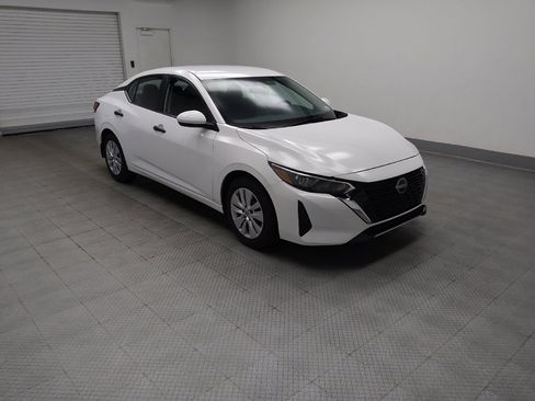 Used 2025 Nissan Sentra S FWD image 11