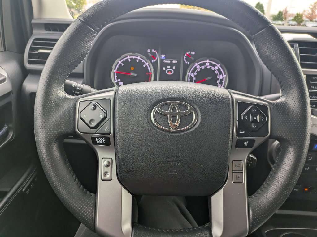 Used 2022 Toyota 4Runner Limited AWD/4WD image 24