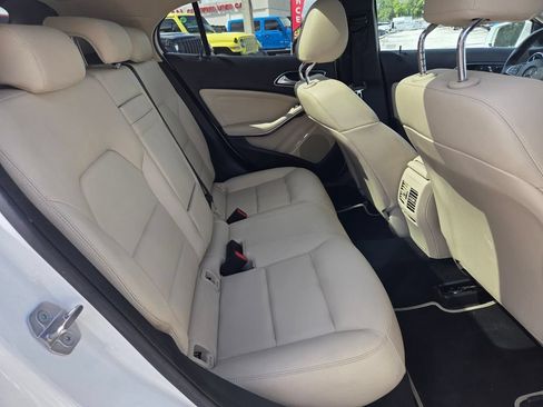 Used 2019 Mercedes-Benz GLA 250 w/ Premium Package image 15