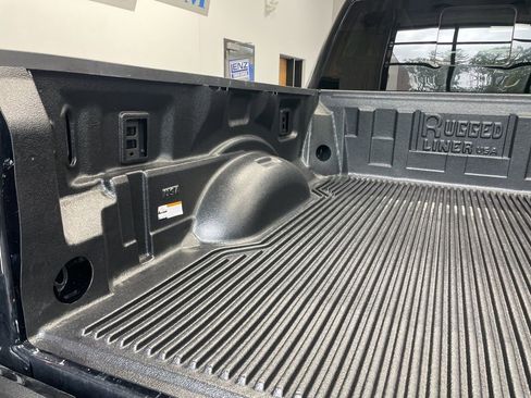 Used 2024 Ford F250 Lariat w/ Sport Appearance Package AWD/4WD image 10