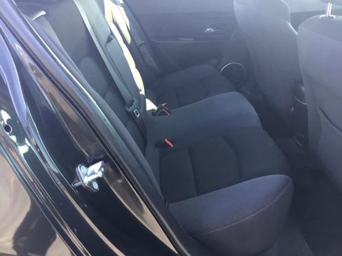 Used 2016 Chevrolet Cruze LT w/ Sun And Sound Package FWD image 33