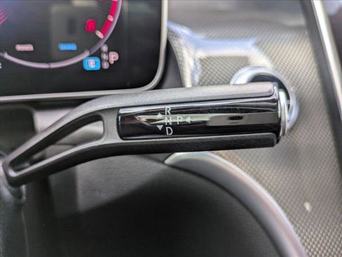 Used 2024 Mercedes-Benz GLC 300 image 12