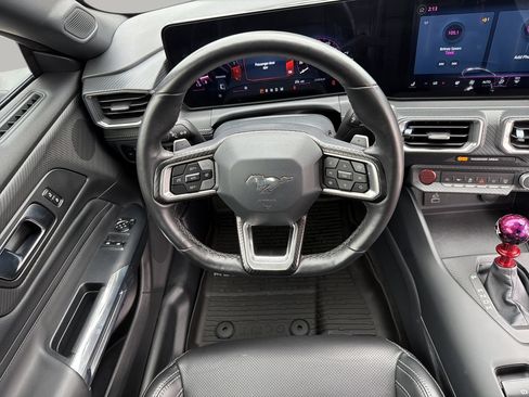 Used 2025 Ford Mustang GT Premium RWD image 13