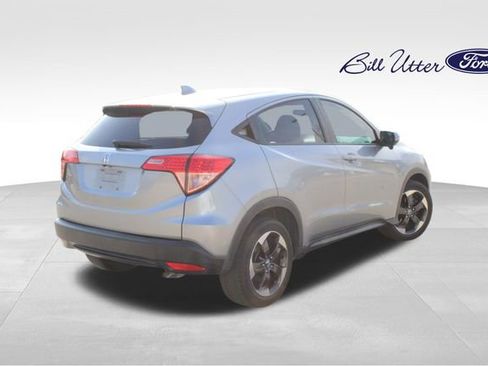 Used 2018 Honda HR-V EX image 5