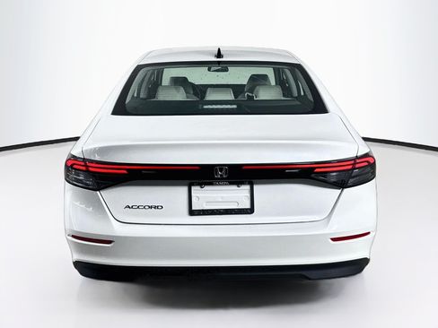 Used 2025 Honda Accord SE image 30