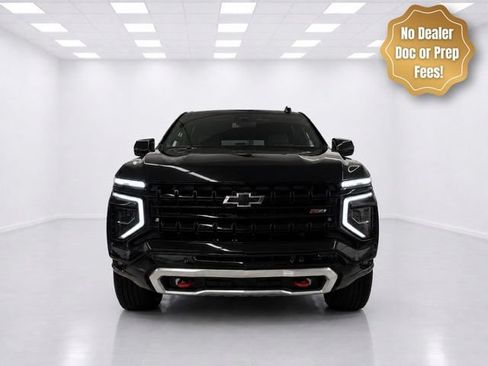 Used 2026 Chevrolet Suburban Z71 w/ Comfort Package AWD/4WD image 3