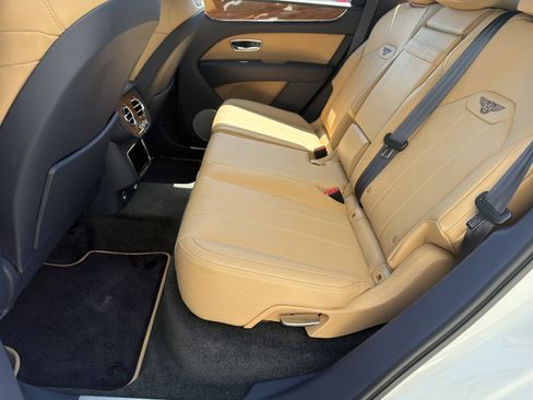 New 2026 Bentley Bentayga AWD/4WD image 23