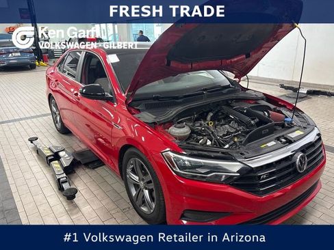 Used 2019 Volkswagen Jetta R-Line FWD image 1