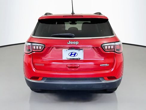 Used 2019 Jeep Compass Latitude FWD image 6