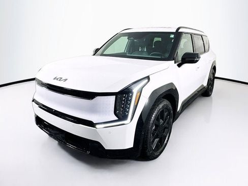 New 2026 Kia EV9 Land w/ Nightfall Edition Package image 1