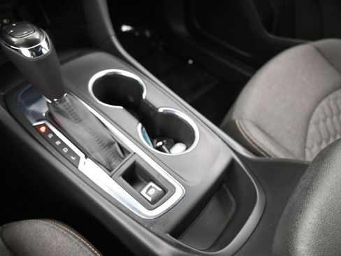 Used 2021 Chevrolet Equinox LT image 24