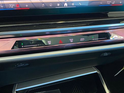 New 2026 BMW 740i xDrive image 28