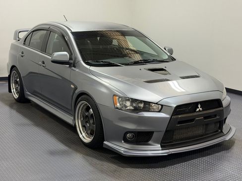 Used 2014 Mitsubishi Lancer Evolution GSR image 4