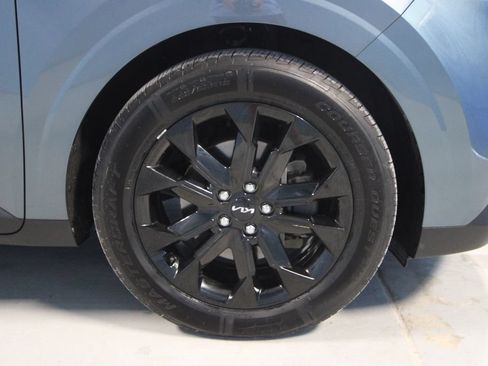 Used 2022 Kia Carnival SX Prestige FWD image 40