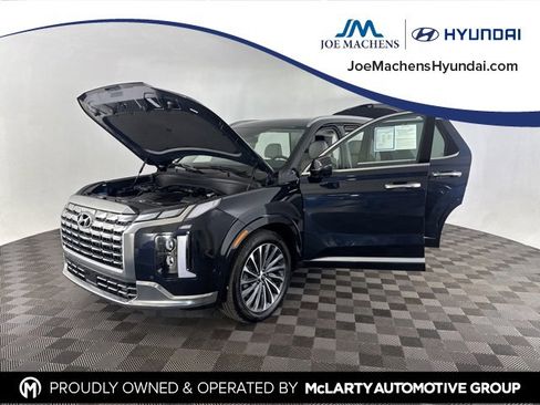 Certified 2025 Hyundai Palisade Calligraphy image 19