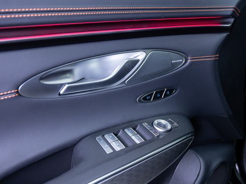 New 2026 Genesis GV70 2.5T Sport Prestige AWD/4WD image 18
