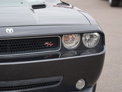 Used 2009 Dodge Challenger R/T RWD image 9