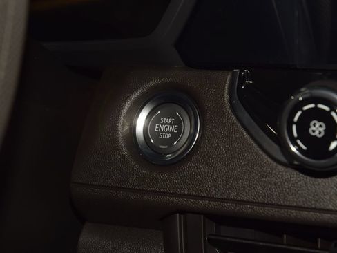 Used 2026 Chevrolet Colorado W/T AWD/4WD image 33