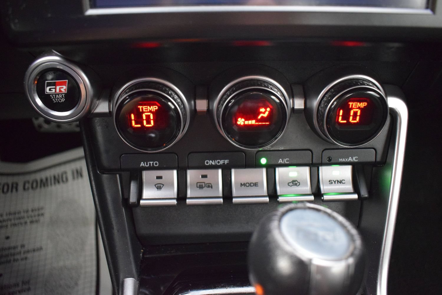 Used 2025 Toyota GR86 Premium w/ ALL Weather Mat Package (TMS) RWD image 16