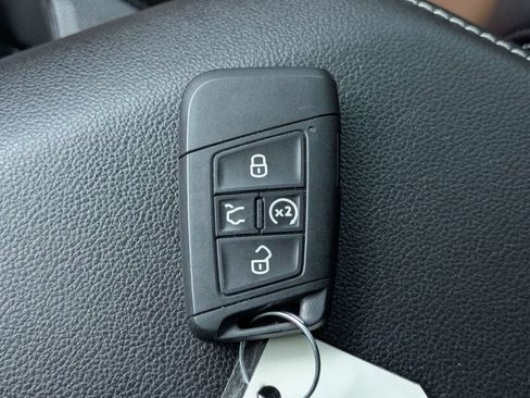 Certified 2025 Volkswagen Jetta SEL FWD image 32