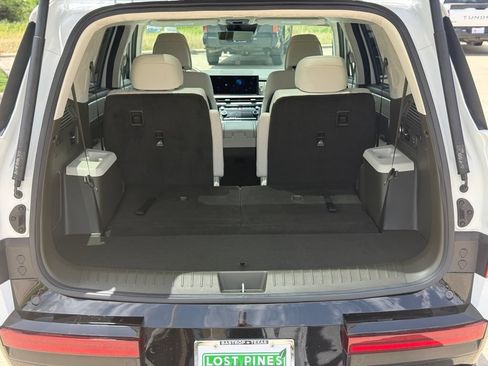 Used 2025 Hyundai Santa Fe Calligraphy FWD image 27
