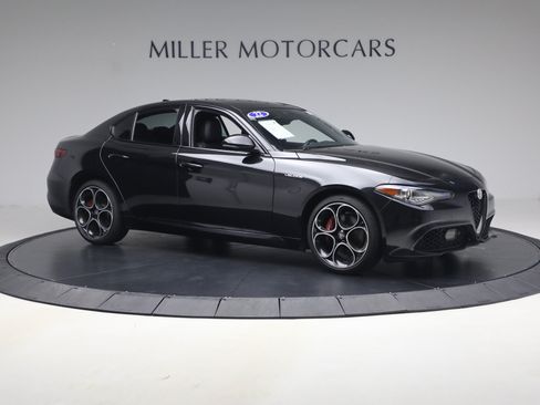 Used 2022 Alfa Romeo Giulia Veloce AWD/4WD image 10