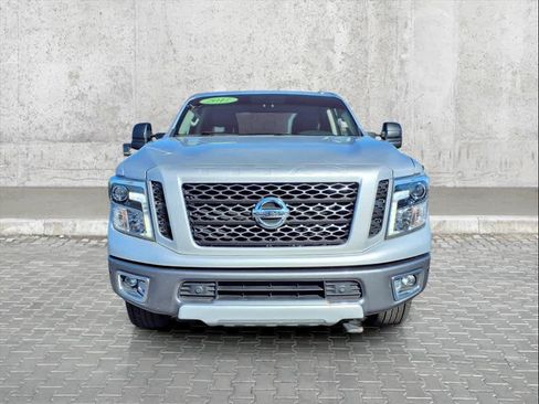 Used 2017 Nissan Titan PRO-4X image 3