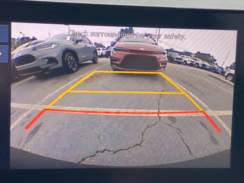Used 2025 Hyundai Venue SEL FWD image 27