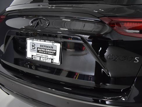 Used 2025 INFINITI QX50 Sport AWD/4WD image 12