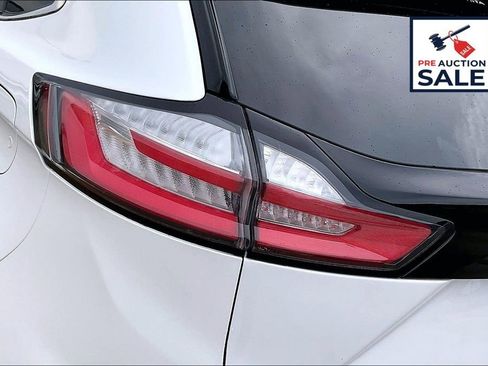 Used 2024 Ford Edge SEL AWD/4WD image 29