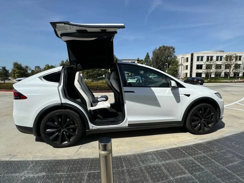 Used 2019 Tesla Model X Long Range AWD/4WD image 8