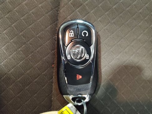 Used 2020 Buick Encore Preferred FWD image 32