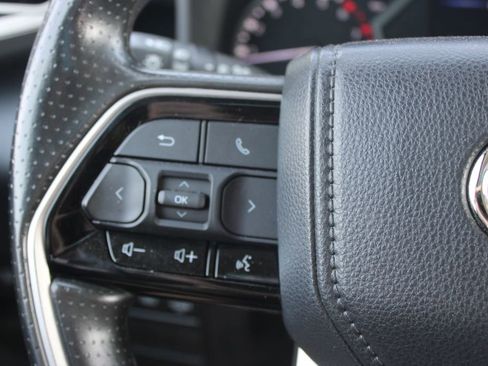 Used 2023 Toyota Tundra SR5 w/ SR5 Convenience Package AWD/4WD image 34